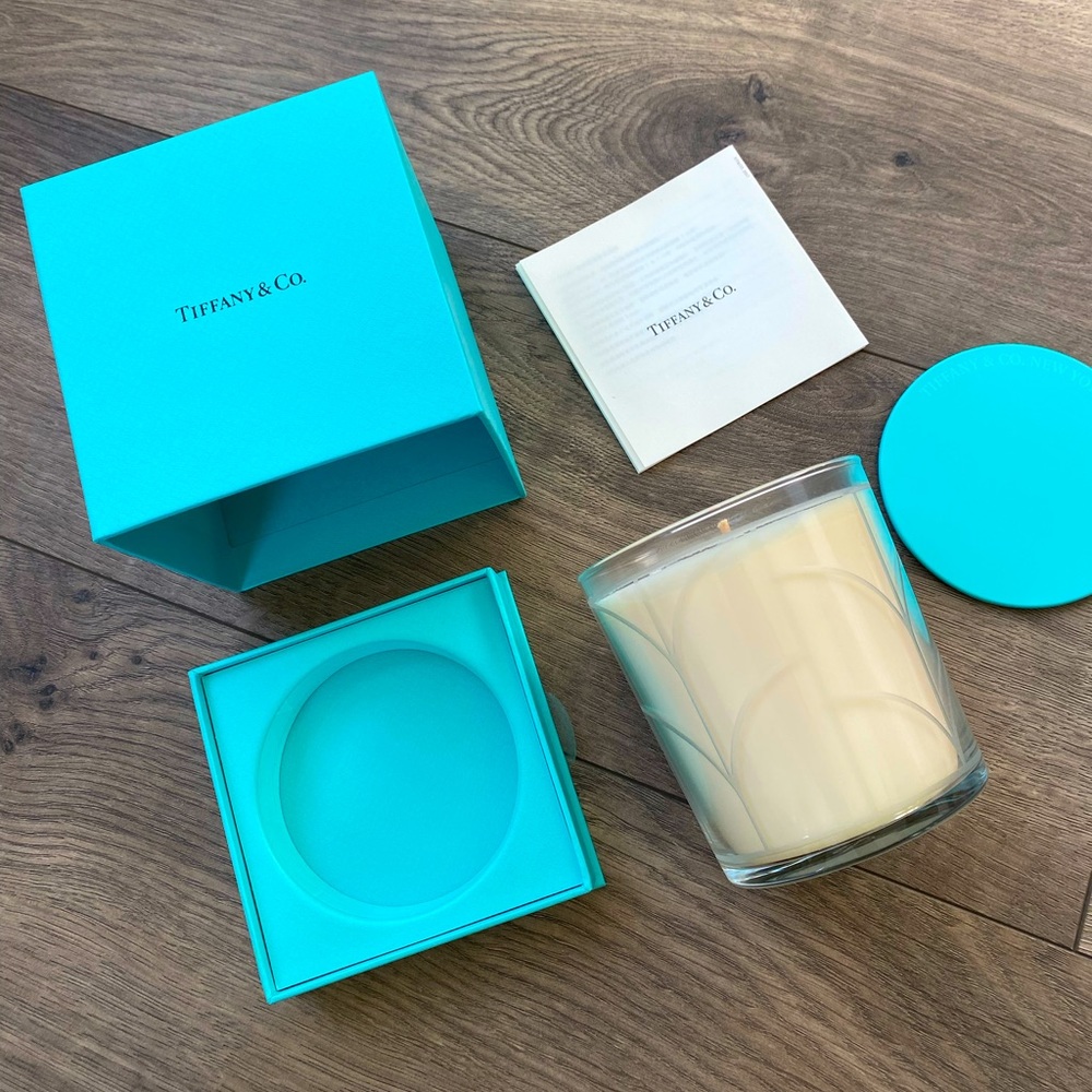 Tiffany & Co 9.52 oz candle -NEW IN BOX